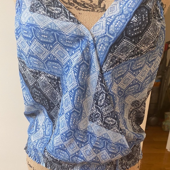 Heartloom Cora Top in Azura - Size Medium - Picture 3 of 5